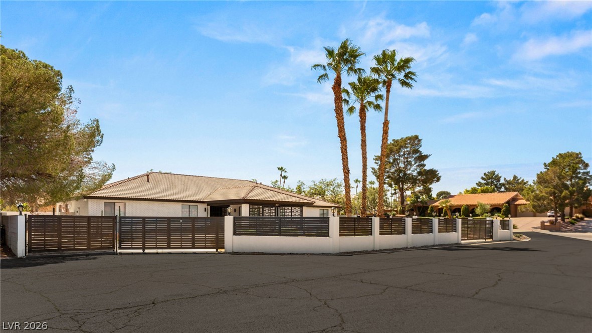 2840 Duneville Street Las Vegas NV 89146