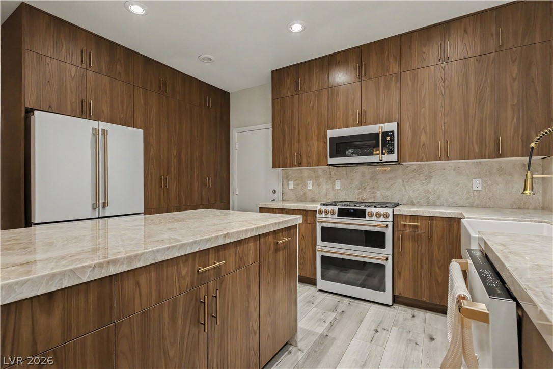 904 Sir Winston Street Henderson NV 89052