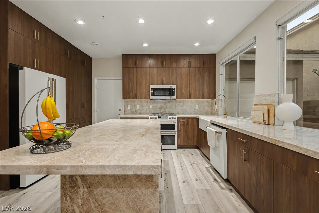 904 Sir Winston Street Henderson NV 89052