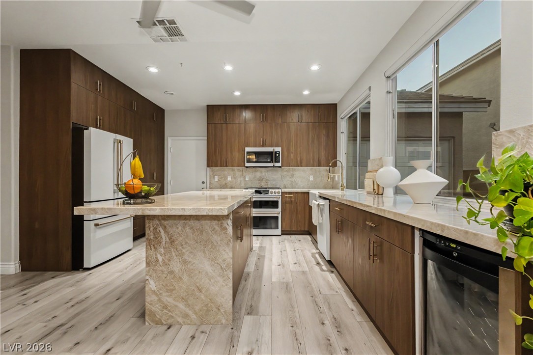 904 Sir Winston Street Henderson NV 89052