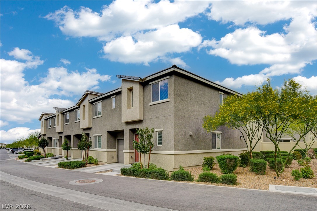 2872 Atomic Tangerine Way 4 Las Vegas NV 89183