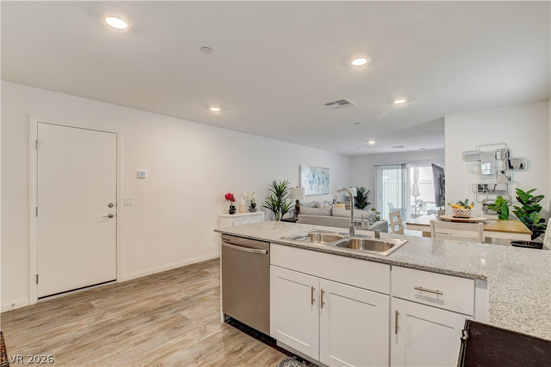 2872 Atomic Tangerine Way 4 Las Vegas NV 89183