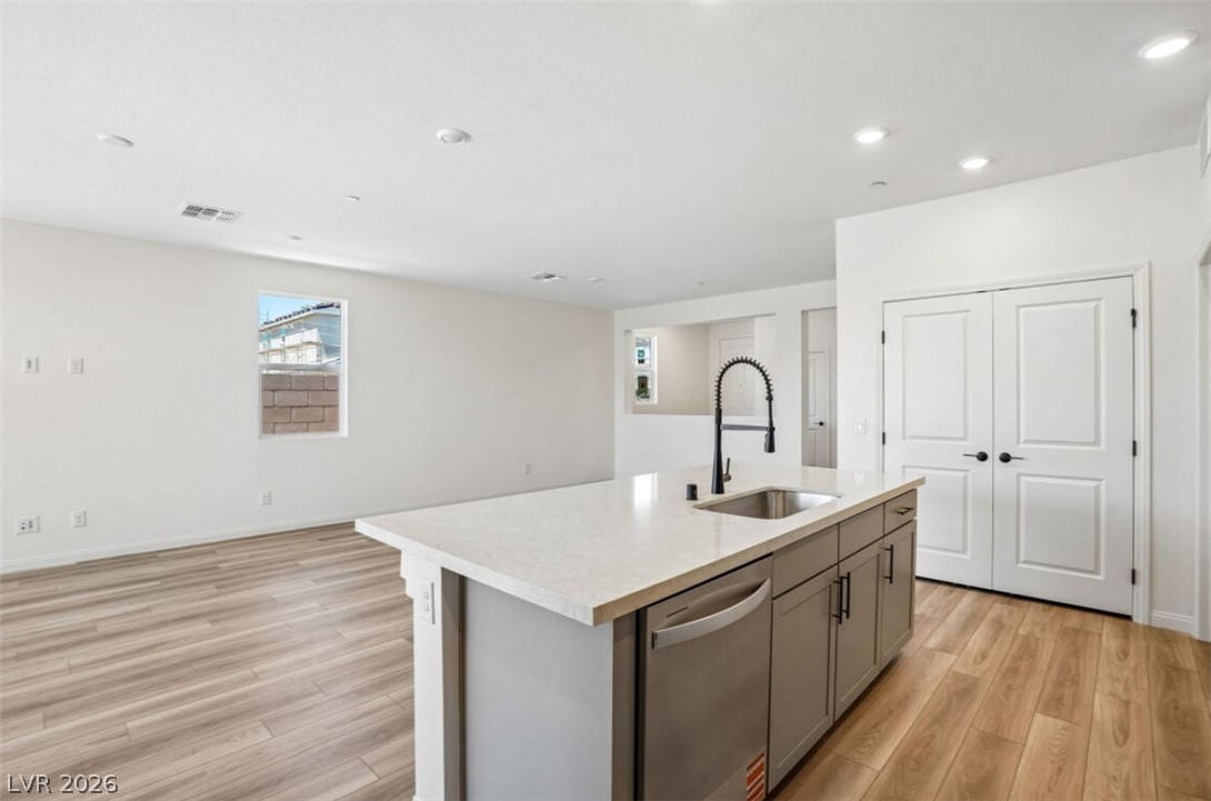4049 Zebra Cactus Avenue Las Vegas NV 89139