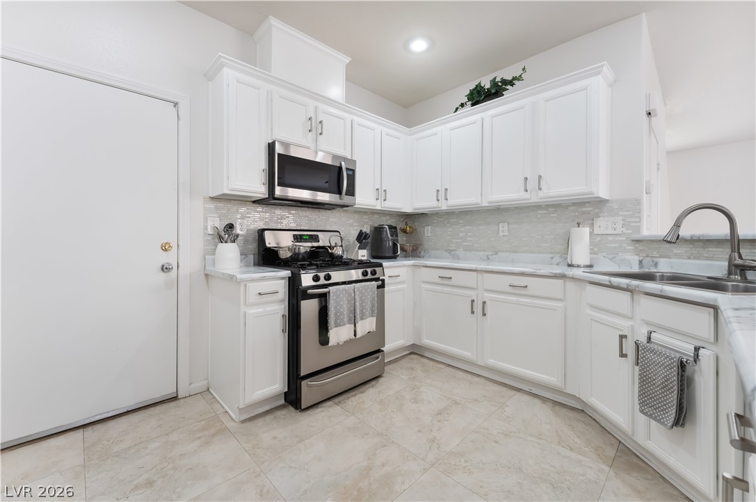 404 Copper Pine Avenue North Las Vegas NV 89031