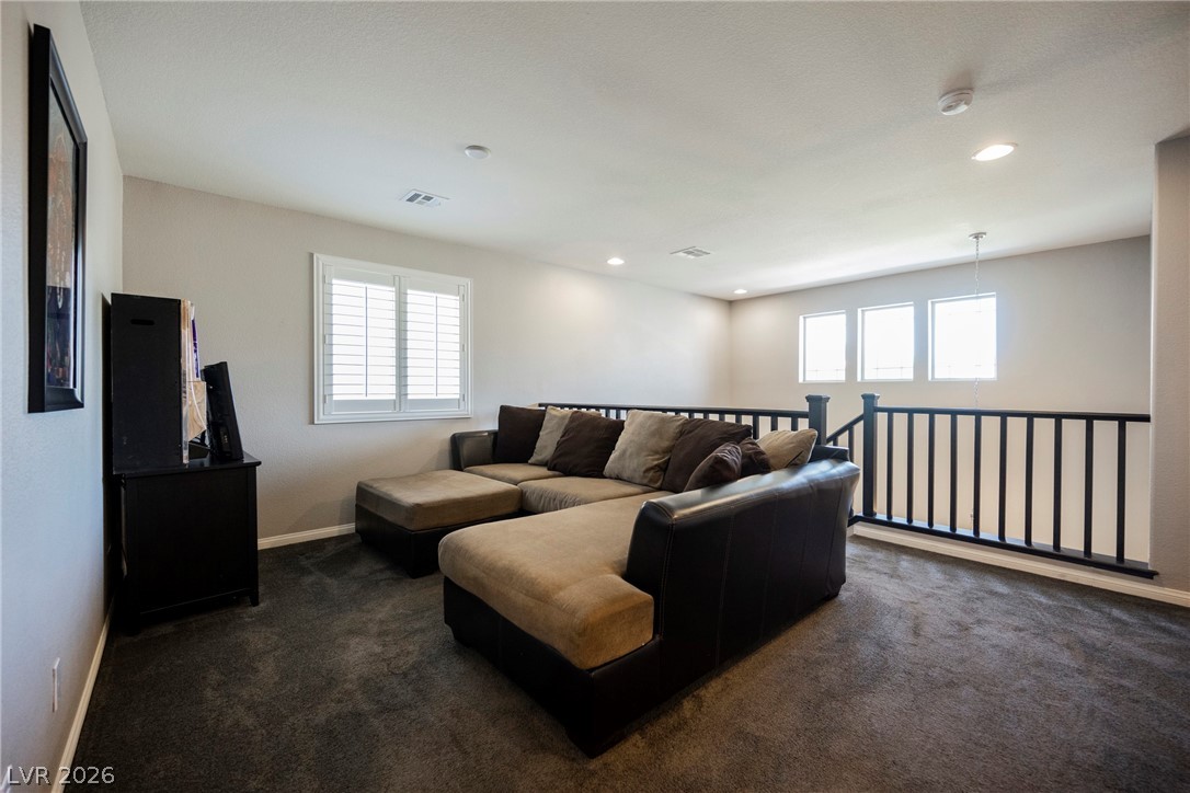 8034 Ponderosa Hill Street Las Vegas NV 89113