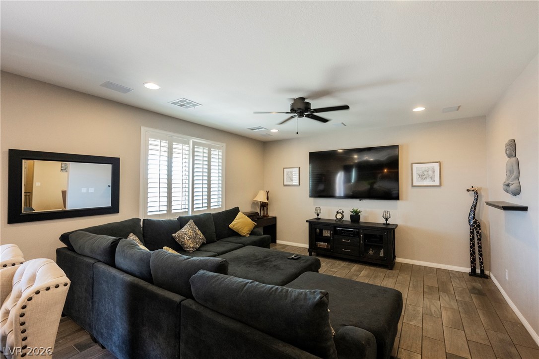 8034 Ponderosa Hill Street Las Vegas NV 89113