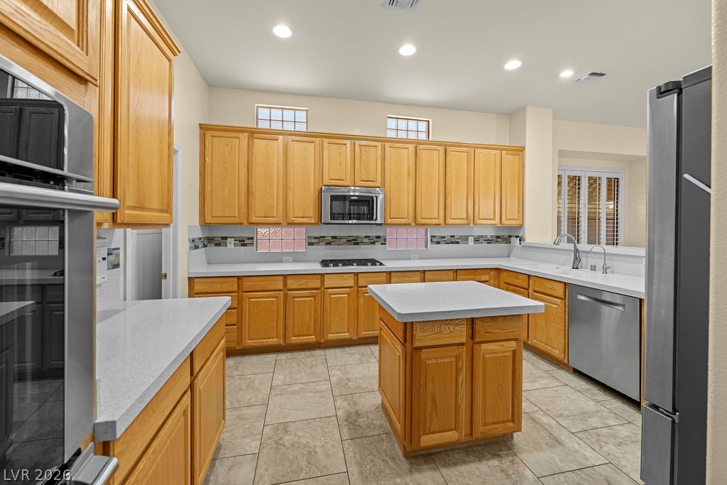 2006 Poppywood Avenue Henderson NV 89012