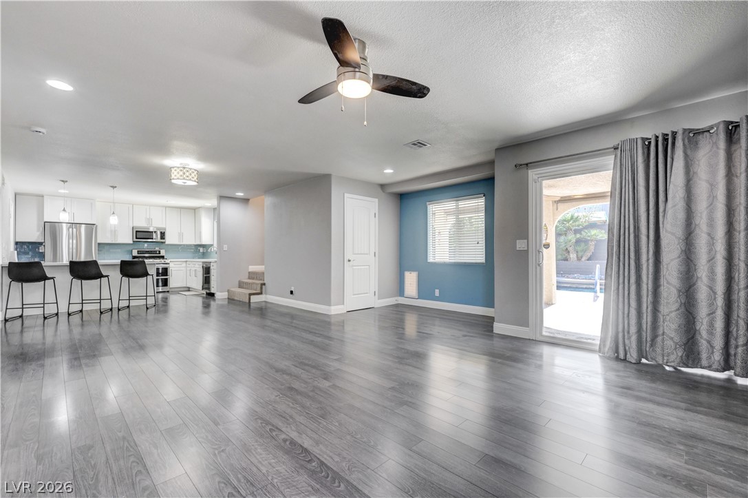 4377 Hallendale Drive Las Vegas NV 89147