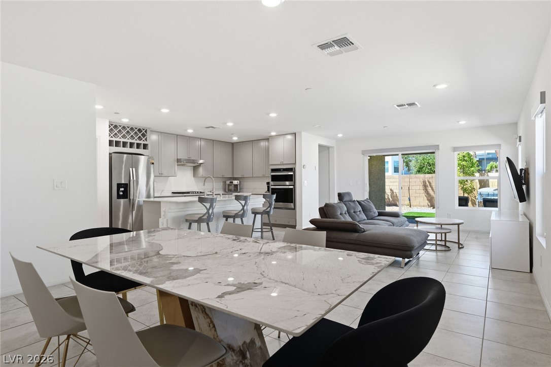 8370 Vinamala Avenue Las Vegas NV 89149