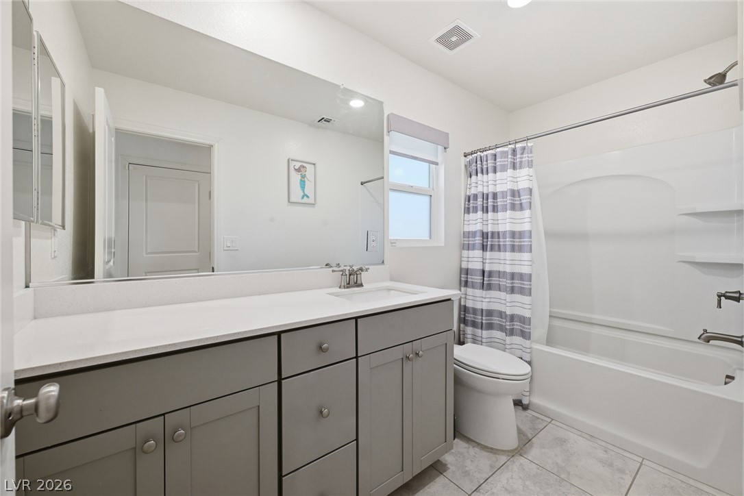 8370 Vinamala Avenue Las Vegas NV 89149