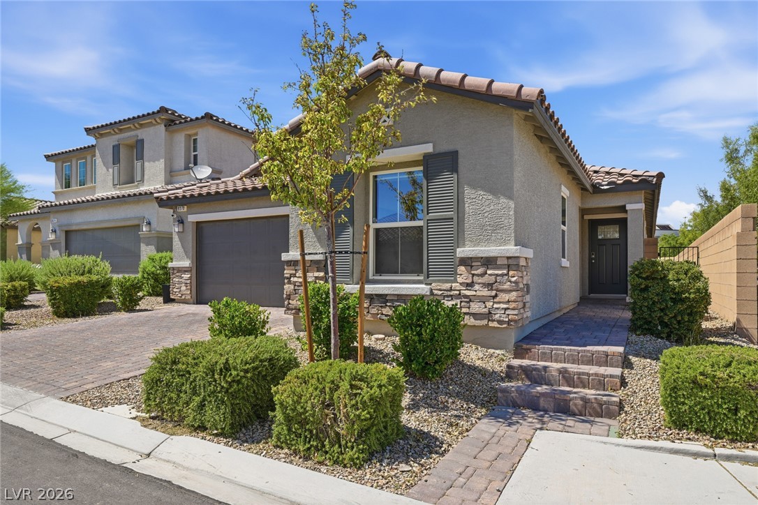 8370 Vinamala Avenue Las Vegas NV 89149