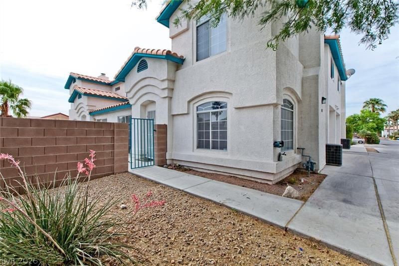5012 Sublight Avenue Las Vegas NV 89108