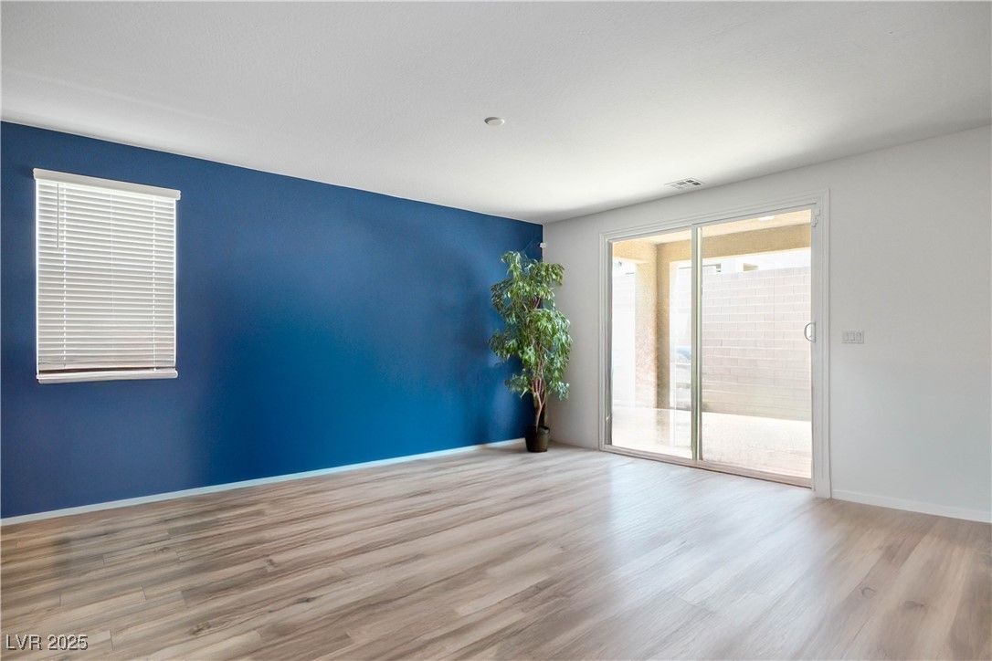 6839 Greensmen Avenue Las Vegas NV 89156