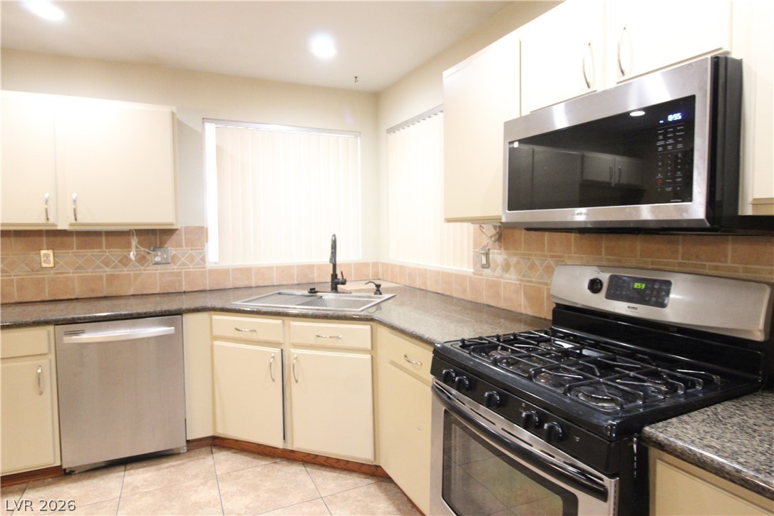 7721 Beach Falls Court Las Vegas NV 89149