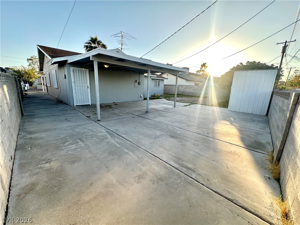 4694 Dennis Way Las Vegas NV 89121