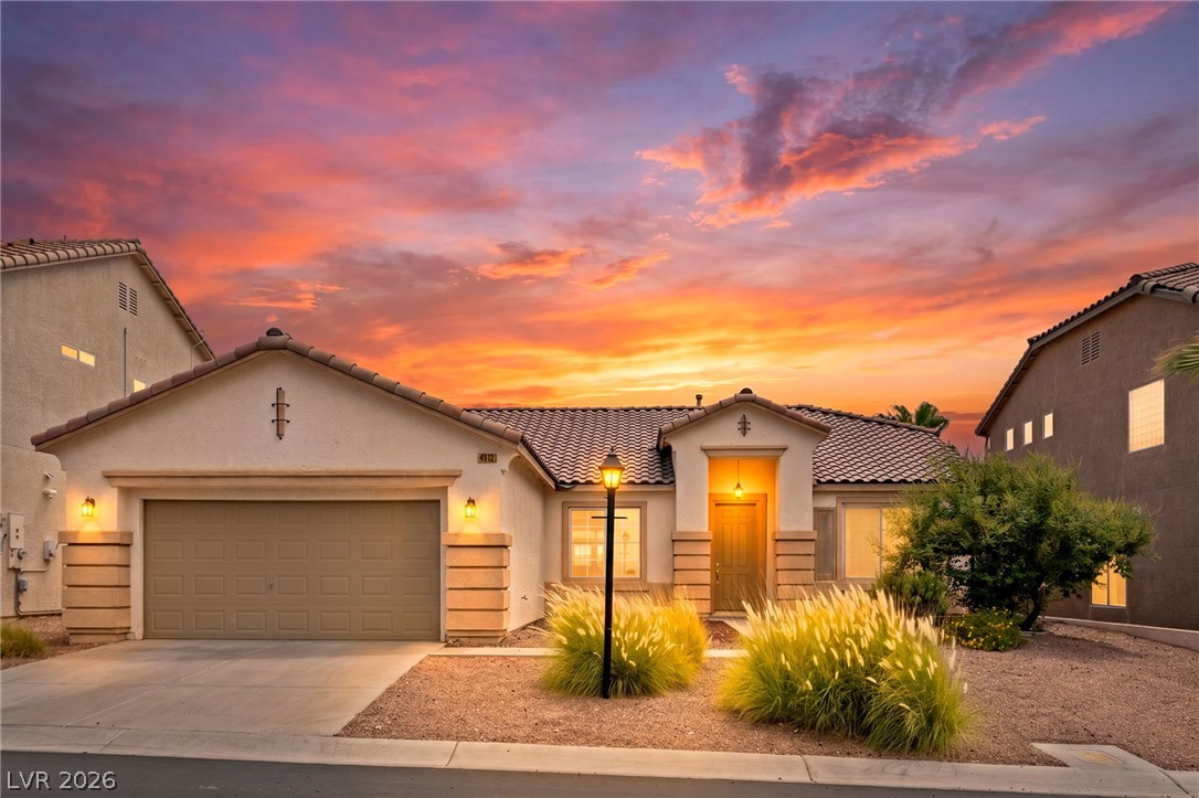 4512 Dawn Peak Street Las Vegas NV 89129