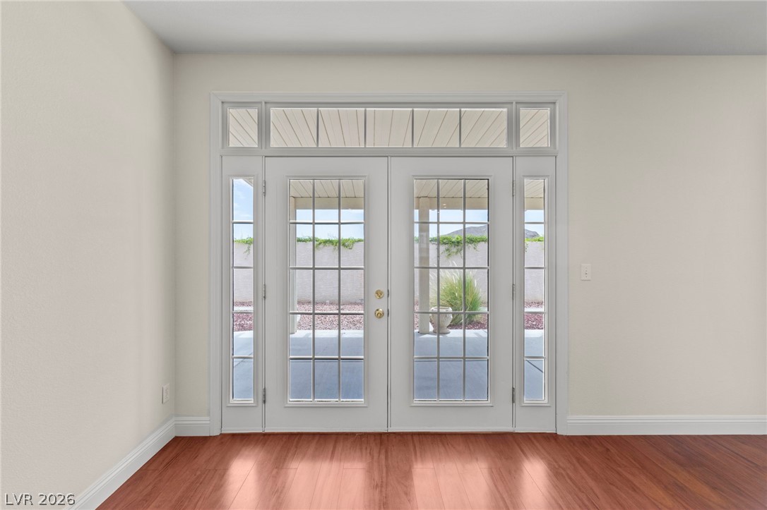 4512 Dawn Peak Street Las Vegas NV 89129