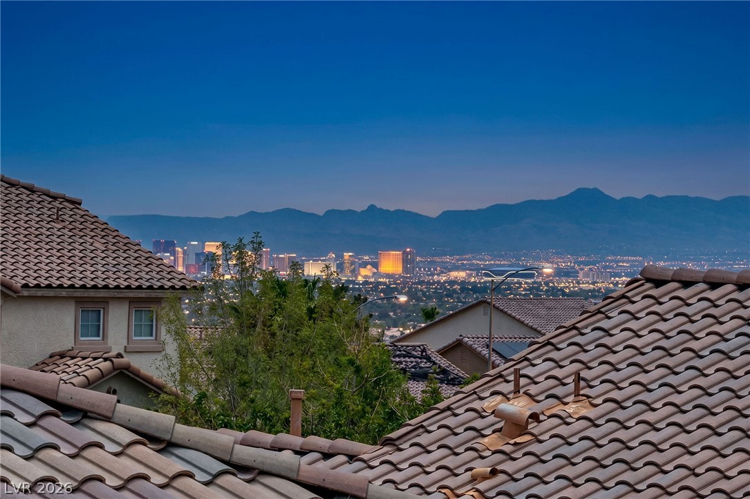 4512 Dawn Peak Street Las Vegas NV 89129