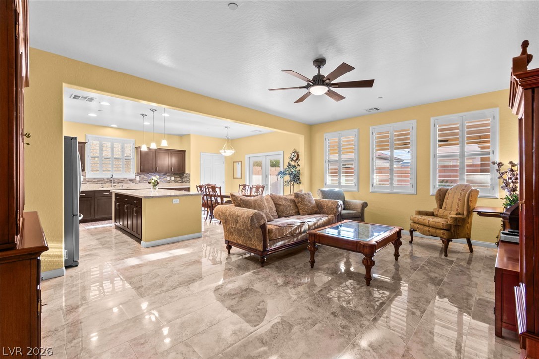 931 Via Del Campo Henderson NV 89011
