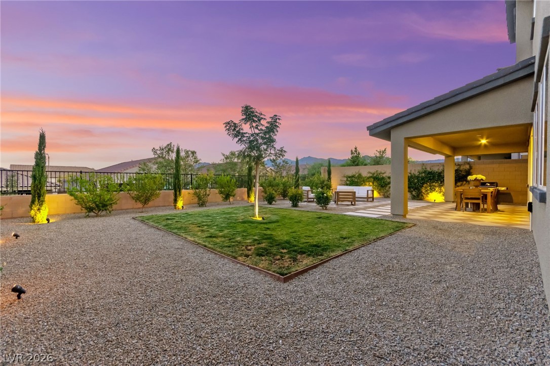 10447 Vanhoy Crest Avenue Las Vegas NV 89166