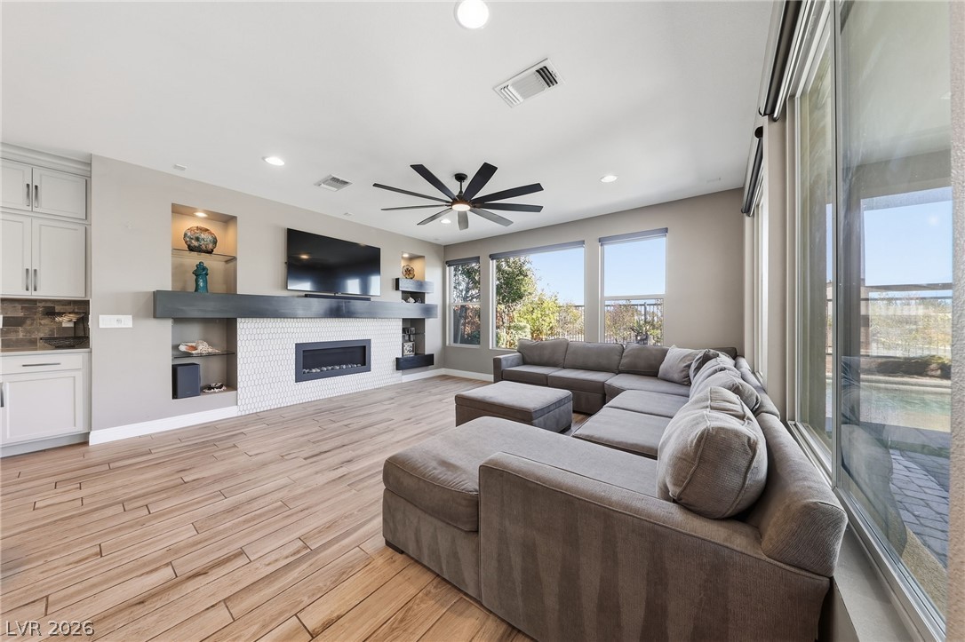 6044 Andezano Drive Las Vegas NV 89135
