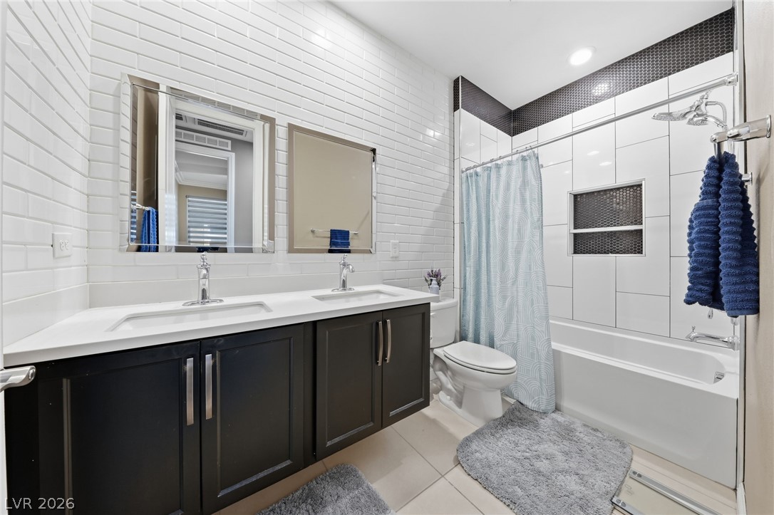 6044 Andezano Drive Las Vegas NV 89135
