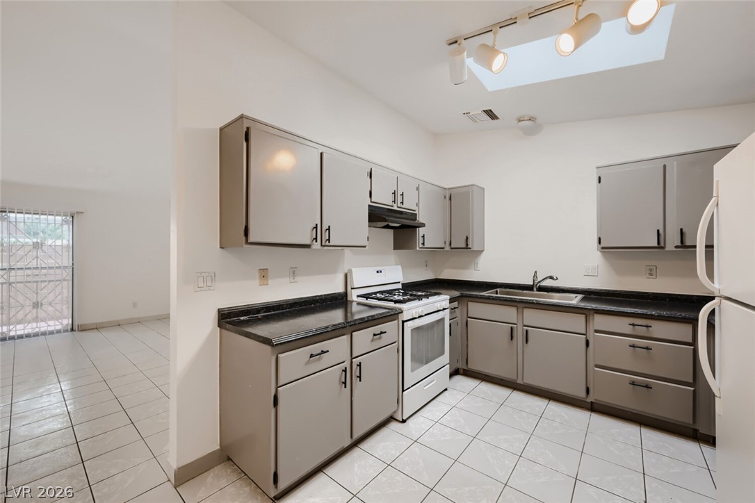 1918 North West King Hill Street Las Vegas NV 89106