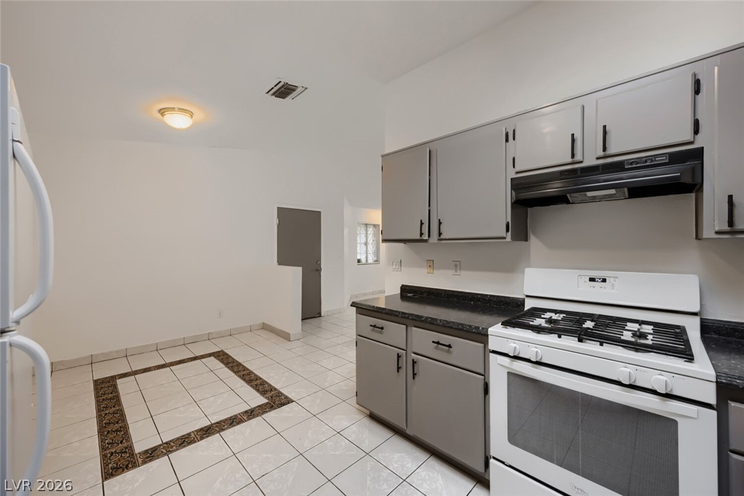 1918 North West King Hill Street Las Vegas NV 89106