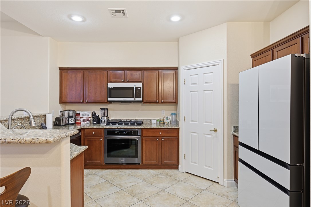8668 Wade Lake Avenue Las Vegas NV 89178