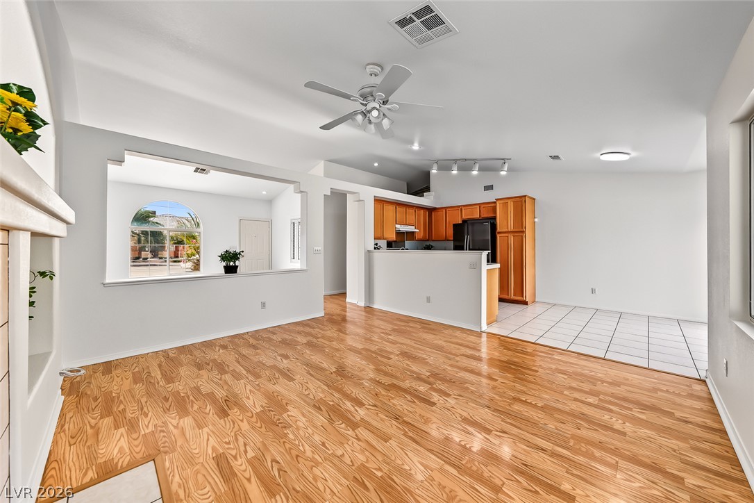 6248 Dundee Port Avenue Las Vegas NV 89110
