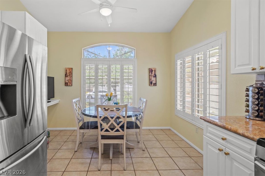 9641 Meeks Bay Avenue Las Vegas NV 89148