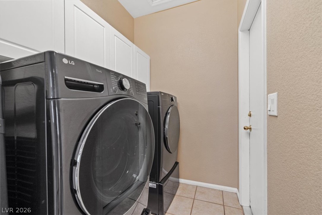 9641 Meeks Bay Avenue Las Vegas NV 89148