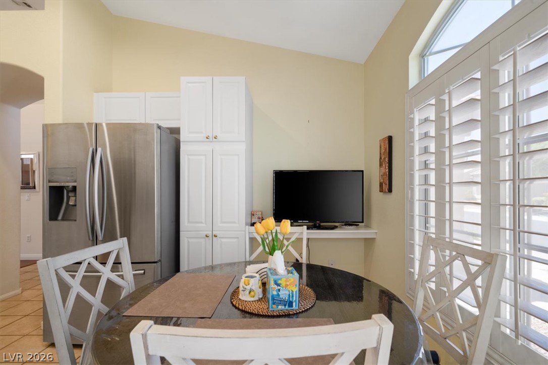 9641 Meeks Bay Avenue Las Vegas NV 89148