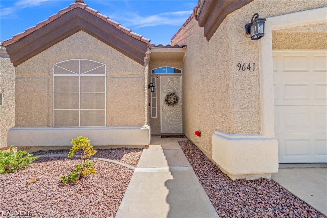 9641 Meeks Bay Avenue Las Vegas NV 89148