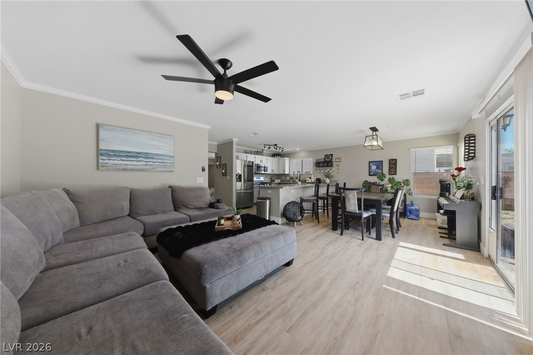 9825 Via Delores Avenue Las Vegas NV 89117