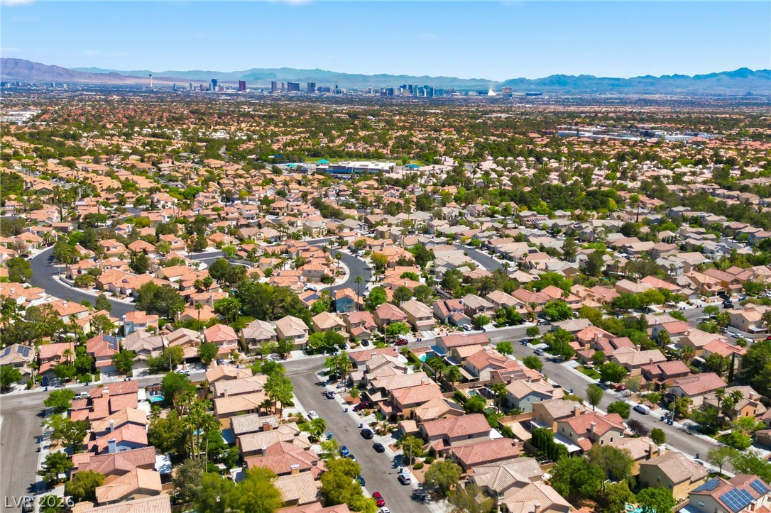 9825 Via Delores Avenue Las Vegas NV 89117