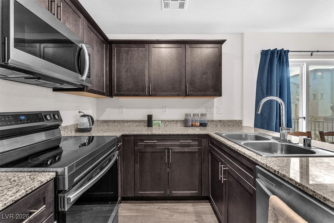 2814 Riverside Gold Court North Las Vegas NV 89086