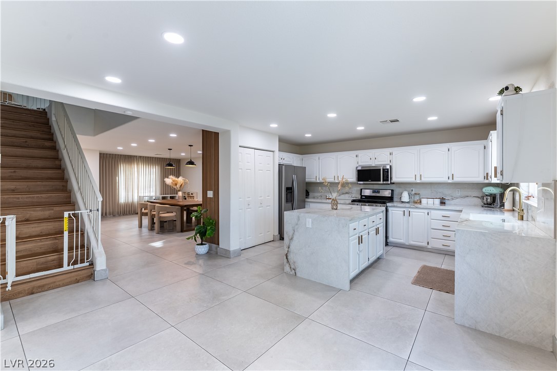 10008 Garamound Avenue Las Vegas NV 89117