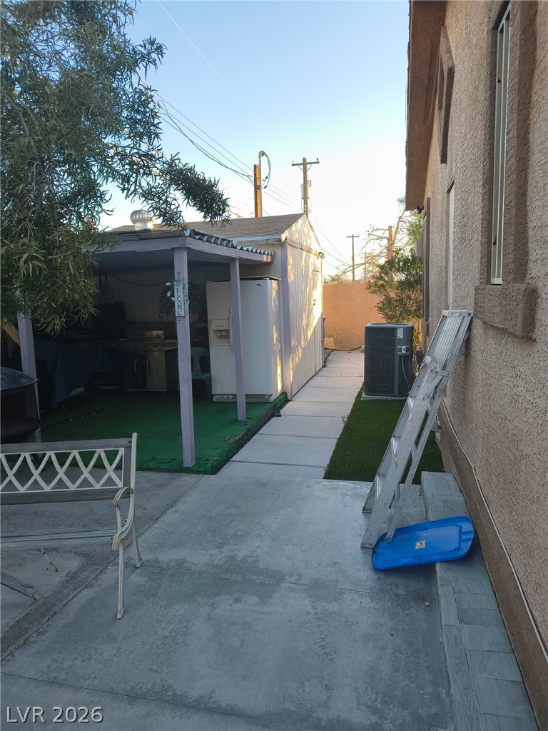 6023 Great Smoky Avenue Las Vegas NV 89156