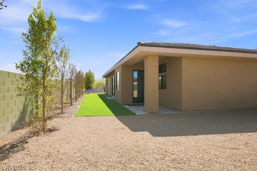 834 Waterloo Drive Henderson NV 89002