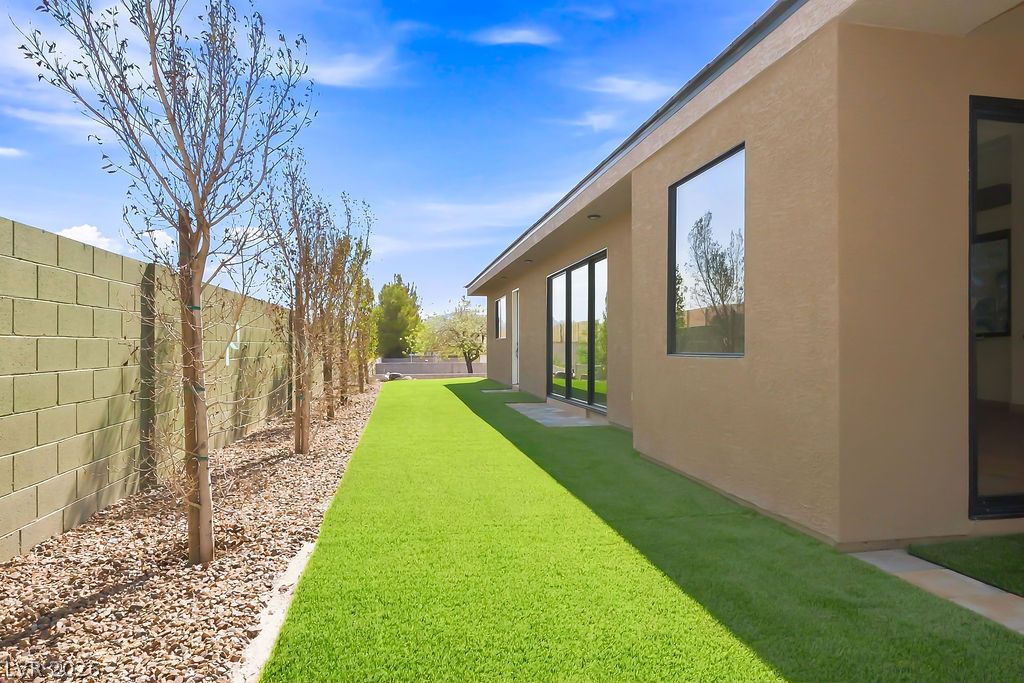 834 Waterloo Drive Henderson NV 89002