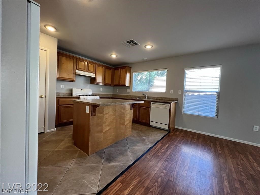 7320 Camden Pine Avenue Las Vegas NV 89129