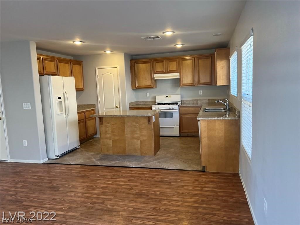 7320 Camden Pine Avenue Las Vegas NV 89129