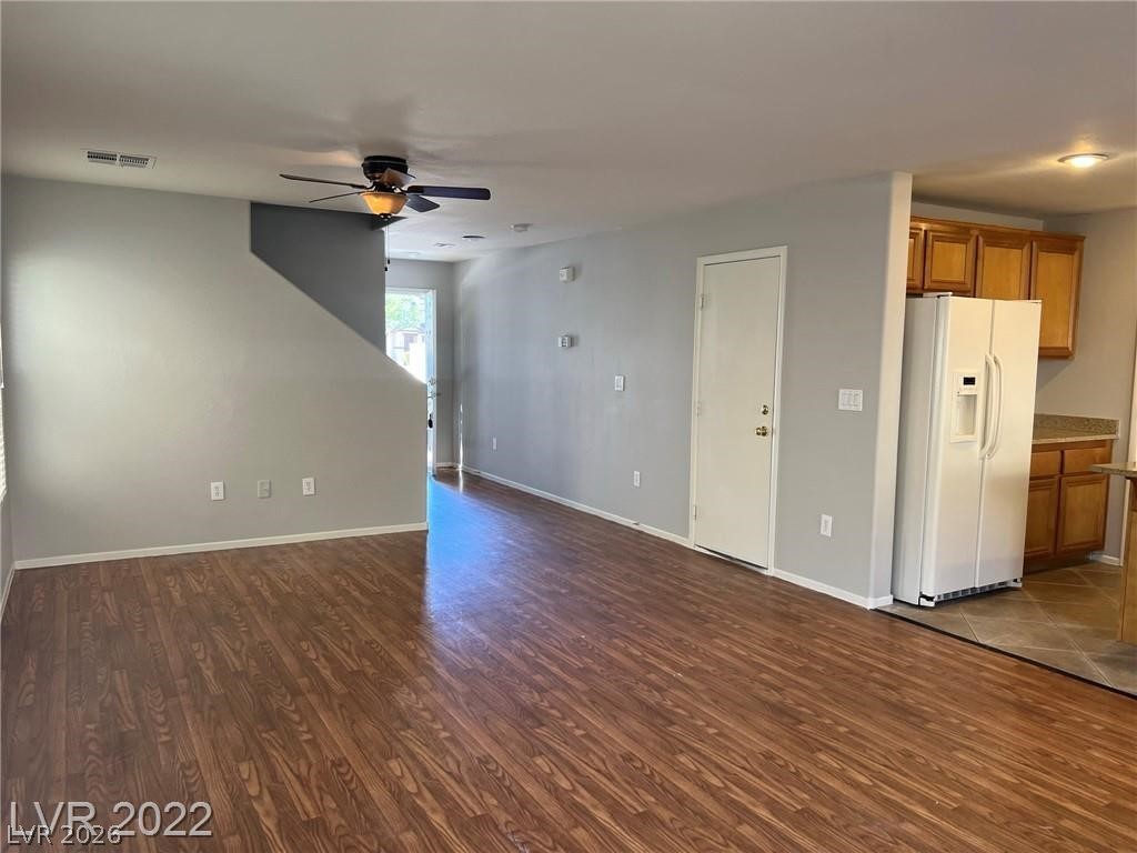 7320 Camden Pine Avenue Las Vegas NV 89129