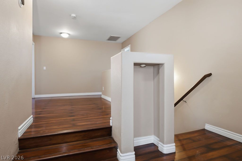 9712 Running Rabbit Street Las Vegas NV 89143
