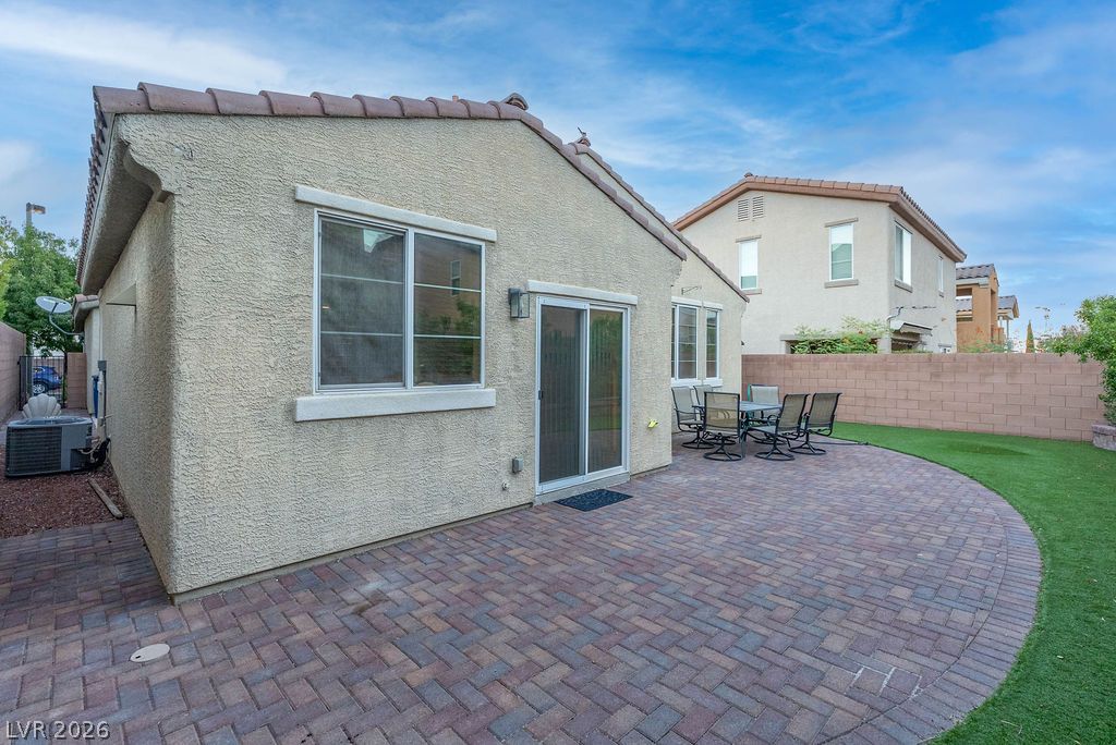 10705 Mentesana Avenue Las Vegas NV 89166