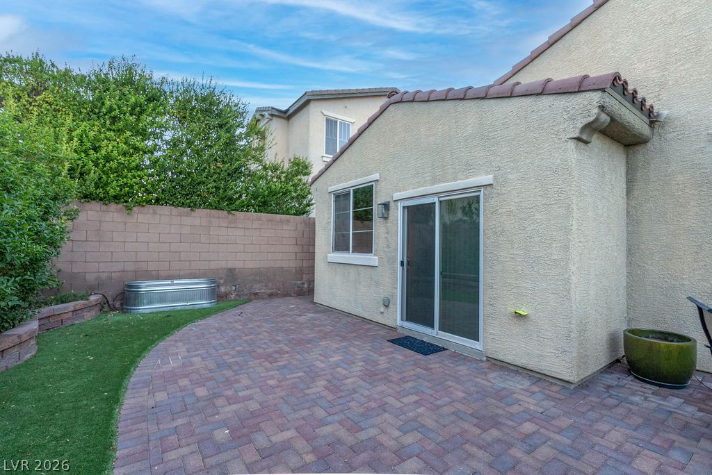 10705 Mentesana Avenue Las Vegas NV 89166