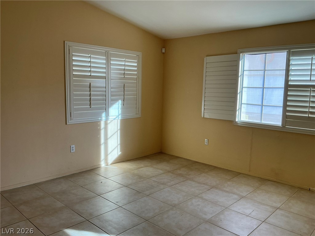 5115 Midnight Oil Drive Las Vegas NV 89122