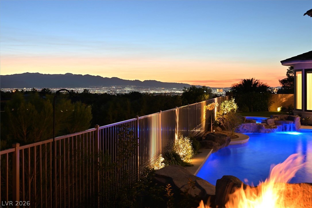 19 Club Vista Drive Henderson NV 89052