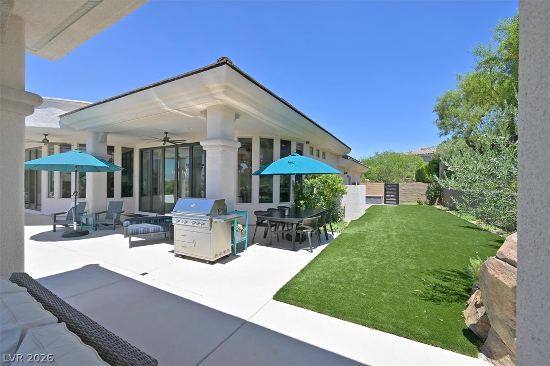 19 Club Vista Drive Henderson NV 89052